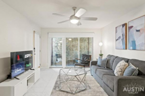 Charming Modern Apt Pool Patio Free Parking